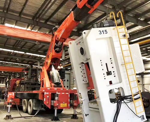 元氏县提升工作效率，选择优质折臂吊租赁服务